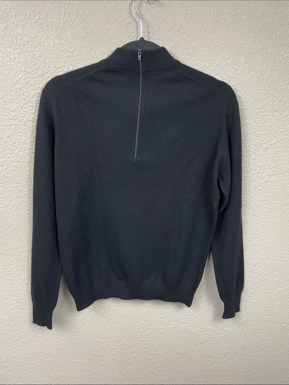Vintage Pringle of Scotland 100% Cashmere Mock Neck Back Zip Sweater Black 40 - Picture 2 of 8